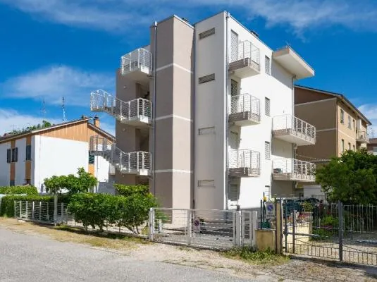 edifici multipiano in legno lamellare