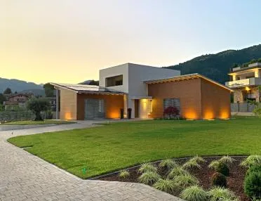 Villa in legno lamellare - Leffe (BG)